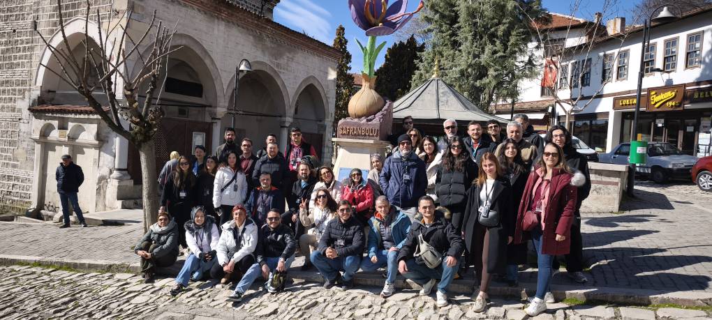 Safranbolu og Safran blomsteret på bak